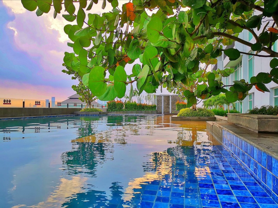 Kolam renang Treepark City